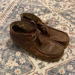 Clarks Wallabees Mens Size 11, Brown leather